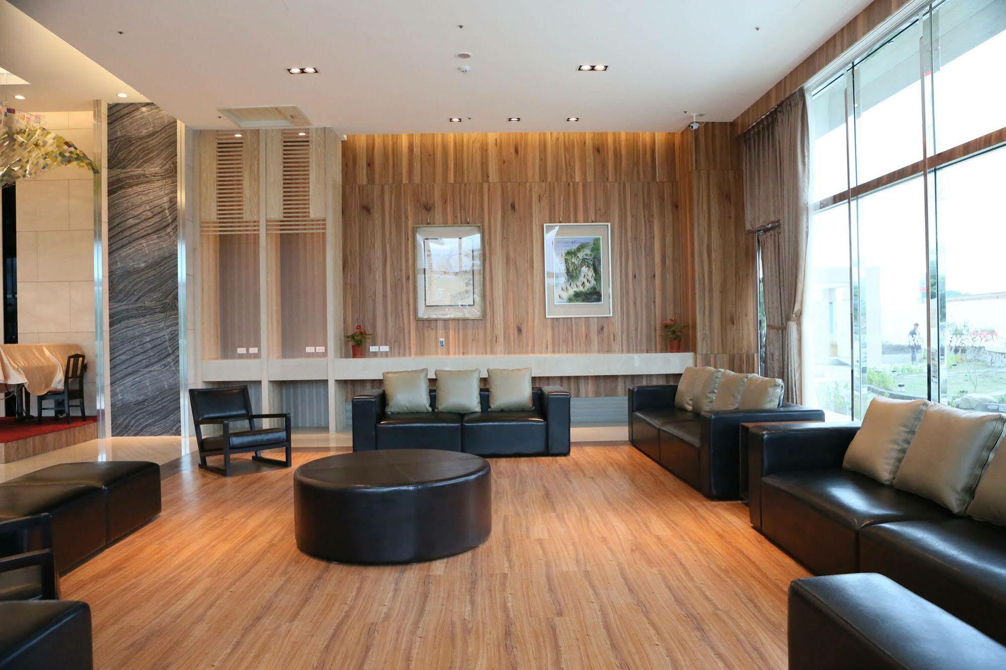 Naruwan Galaxy Hotel T'ai-tung Eksteriør billede